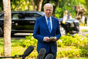 US-Präsident Joe Biden gibt nach seinem Treffen mit den Staats- und Regierungschefs der G7 und der NATO eine Erklärung ab., © Doug Mills/The New York Times/AP/dpa