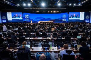 Die Teilnehmerinnen und Teilnehmer der UN-Weltklimakonferenz COP27 haben lange um eine Abschlusserklärung gerungen., © Christophe Gateau/dpa