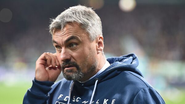 Hat einen schwierigen Auftrag: Schalke Trainer Thomas Reis., © Carmen Jaspersen/dpa