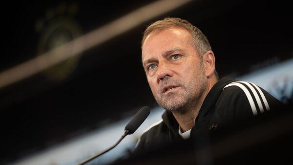 Bundestrainer Hansi Flick gibt am Donnerstag seinen WM-Kader bekannt., © Sebastian Gollnow/Deutsche Presse-Agentur GmbH/dpa