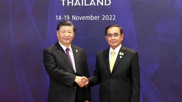 Thailands Premierminister Prayut Chan-o-cha empfängt den chinesischen Präsidenten Xi Jinping in Bangkok., © Ding Haitao/XinHua/dpa