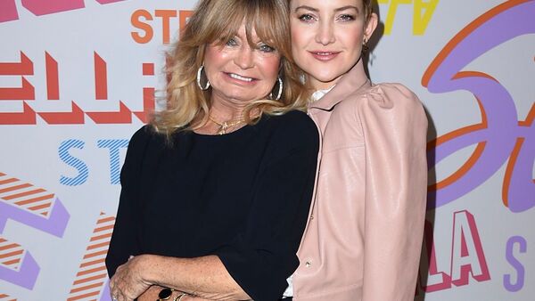 Goldie Hawn und ihre Tochter Kate Hudson 2018 in Los Angeles., © Jordan Strauss/Invision/AP/dpa
